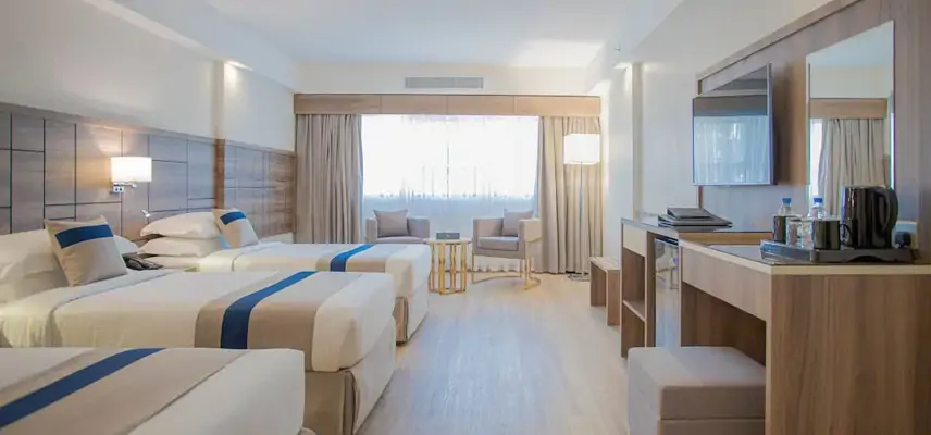 Season Star Hotel image